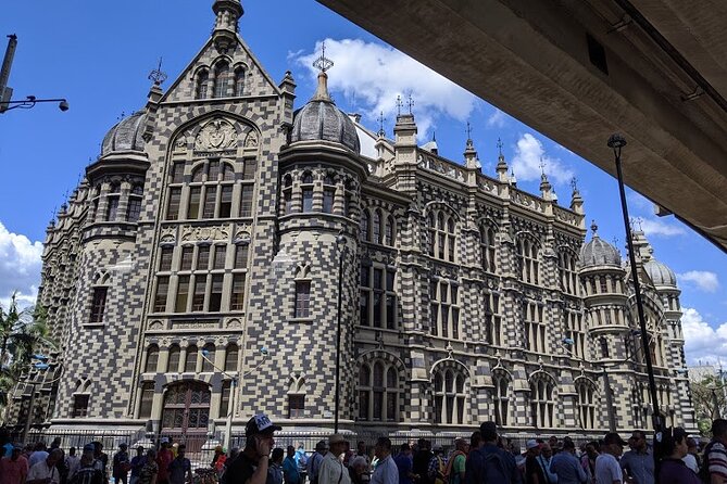 Medellin Historic Walking Tour with Expert Guide - Plaza Botero and a sculpture trail in the middle of downtown