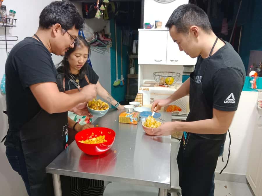 Medellin: Learn to make Colombian empanadas from scratch - Who This Empanada Class Fits Best in Your Medellin Plan