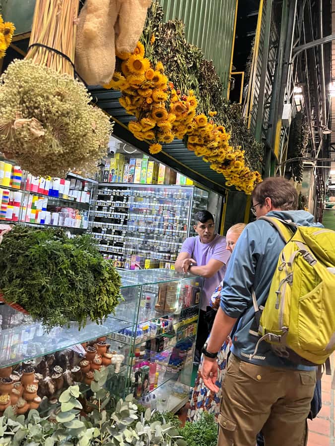 Medellín Multi-sensory Tour in the market, +15 Exotic Fruits - Why the trader stories make this tour worth it