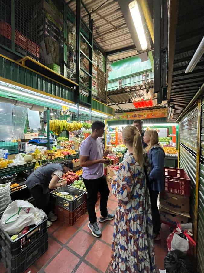 Medellín Multi-sensory Tour in the market, +15 Exotic Fruits - The fruit lineup: what you taste, and why the order matters