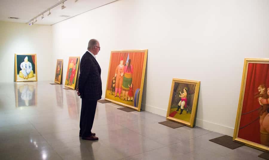 Medellin: Museum of Antioquia Skip-the-Line Ticket - Where the Visit Starts: Plaza de Botero and a Smart Time Plan