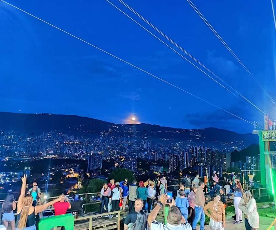 Medellín: One Night in El Cielo Viewpoint with activities - Mirador El Cielo: free entry, panoramic views, and one included activity