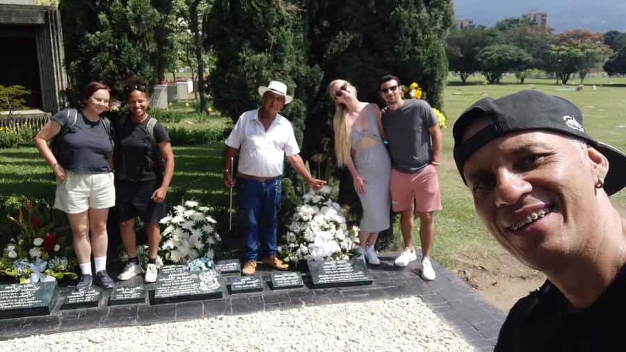 Medellin: Pablo Escobar, Dark Times & the New Medellin Tour - Key things you will notice on this tour