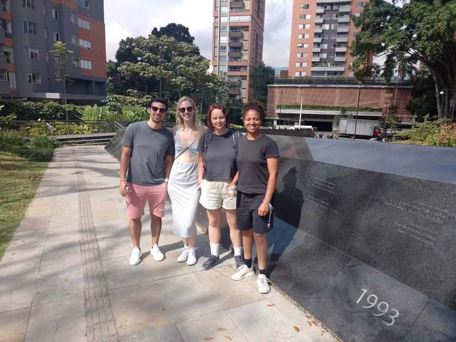 Medellin: Pablo Escobar, Dark Times & the New Medellin Tour - The 4-hour format, with pickup that keeps you from wasting time