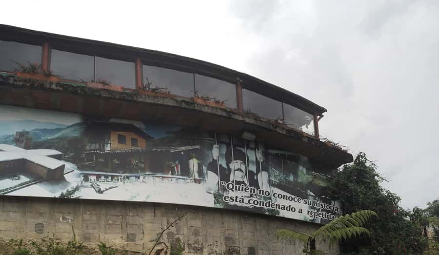 Medellín: Pablo Escobar Jail Private Tour - Entering the 4-hour loop: pickup, pacing, and what you actually see
