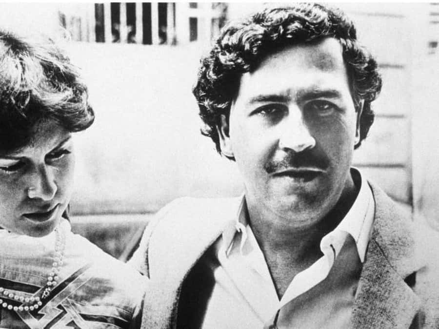 Medellín: Pablo Escobar Tour with beer included - Pablo Escobar Neighborhood: Murals, Beginnings, and the City’s Most Contested Story