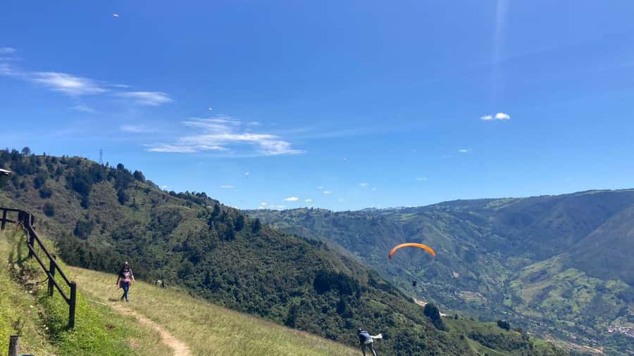 Medellín Paragliding - Go Pro Included - Who this paragliding trip is best for