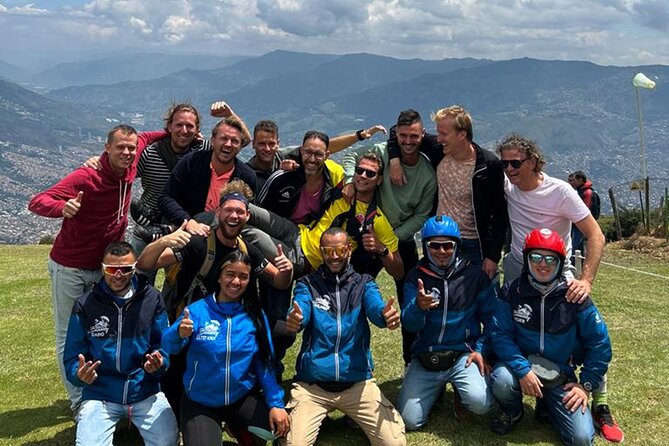 Medellín: Paragliding in the Colombian Andes - From Parque Lleras to the Launch Pad, The Ride Sets the Tone
