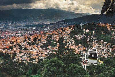 Private City Tour with Metrocable and Comuna 13