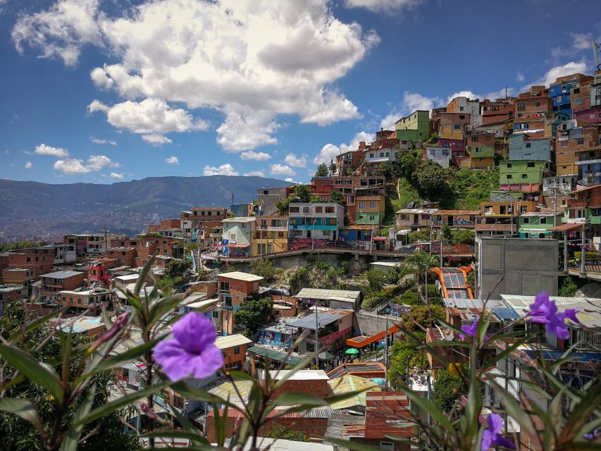 Medellín: Private City Tour with Metrocable and Comuna 13 - Private tour value at $76 per person, what you are really paying for
