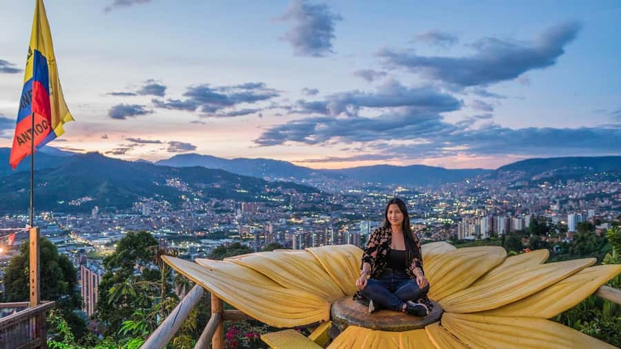 Medellín: Private Food Tour With The Best Viewpoints. - Medellín viewpoint time at Las Palmas and El Zarzal