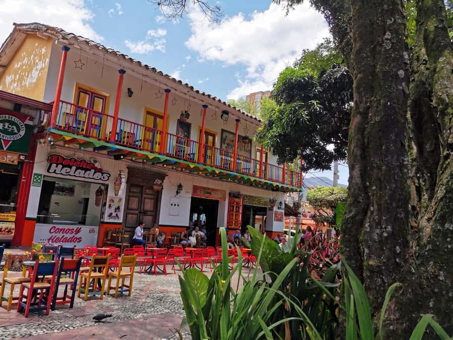 Medellín: Private Food Tour With The Best Viewpoints. - Should you book this Medellín viewpoint and food tour?
