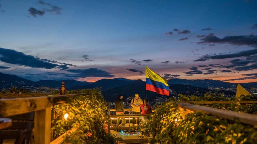 Medellín: Private Food Tour With The Best Viewpoints. - Sabaneta’s park stop: where the food tour turns local