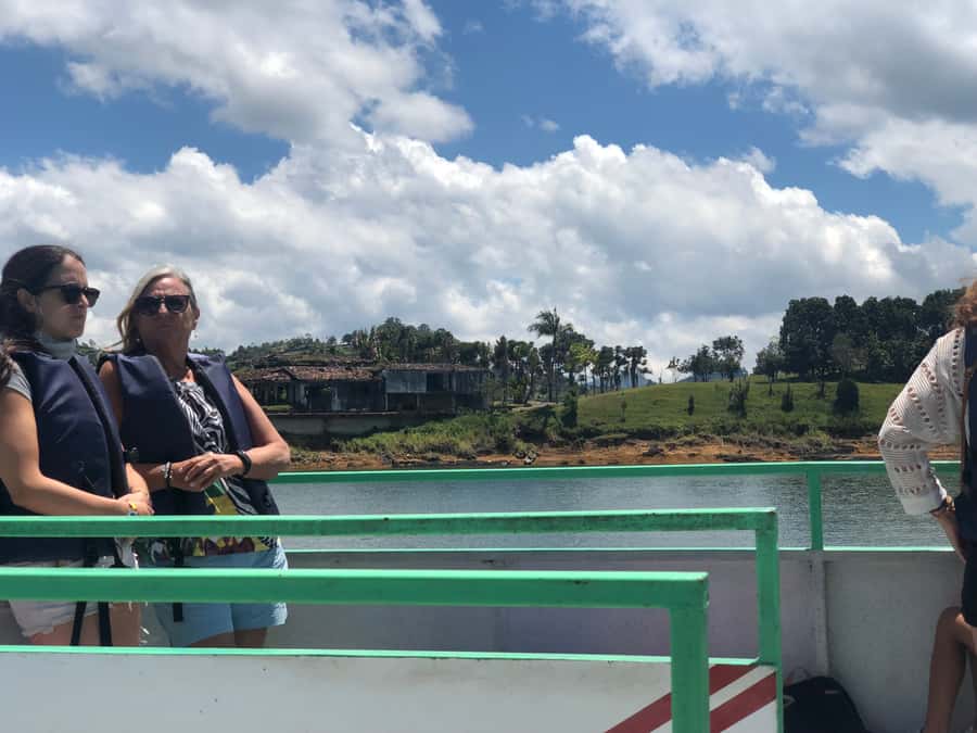Medellín: Private Guatapé with Peñol Tickets and Boat Ride - Private Van, Bilingual Guide, and the Little Things That Matter