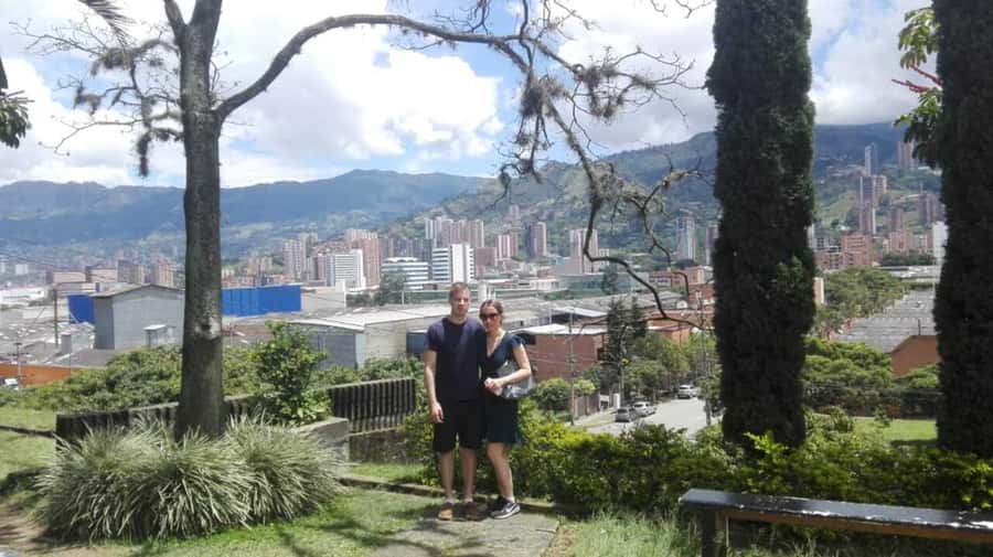 Medellín: Private Pablo Escobar and Comuna 13 Tour - Pickup, timing, and how to plan your 5-hour window
