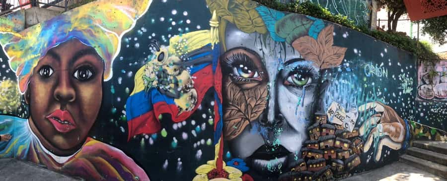 Medellín: Private Pablo Escobar and Comuna 13 Tour - Stop 3: Los Olivos neighborhood and the rooftop where Escobar died