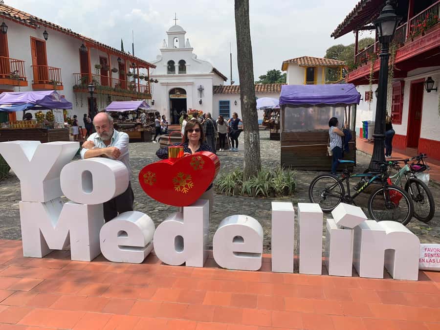 Medellín: Private Pablo Escobar Tour with Cable Car Ride - Key highlights you should care about