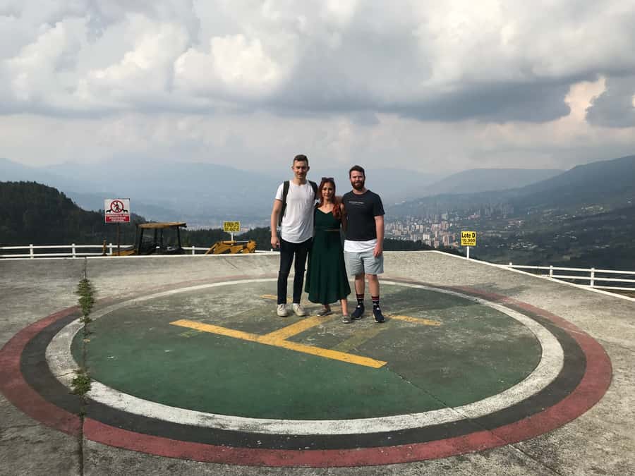 Medellín: Private Pablo Escobar Tour with Cable Car Ride - Should you book this Pablo Escobar and Metrocable tour?