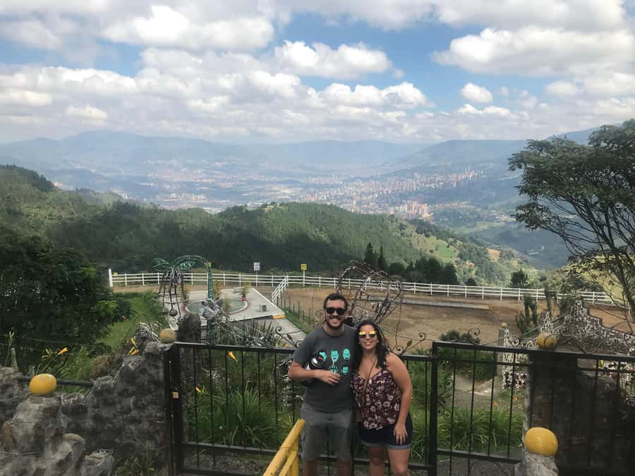 Medellín: Private Pablo Escobar Tour with Cable Car Ride - Who this tour suits best