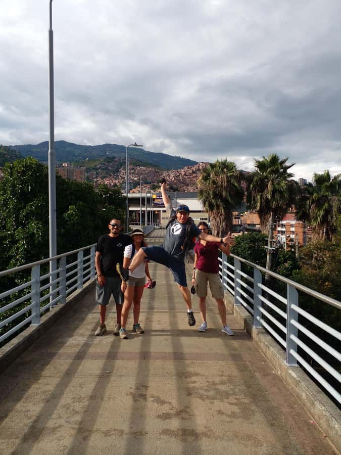 Medellin: Tour Pablo Escobar y Comuna 13 Privado - Entering Medellín’s Past and Present in One Private 5-Hour Route