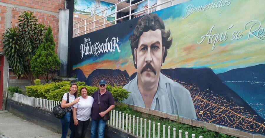 Medellin: Tour Pablo Escobar y Comuna 13 Privado - Who Should Book This Pablo Escobar + Comuna 13 Tour