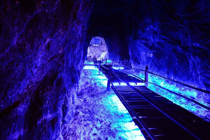 Mine of Nemocón and Cathedral of Salt in Zipaquirá (Private tour) - Nemocón Salt Mines: a 60-meter descent with a bilingual guide