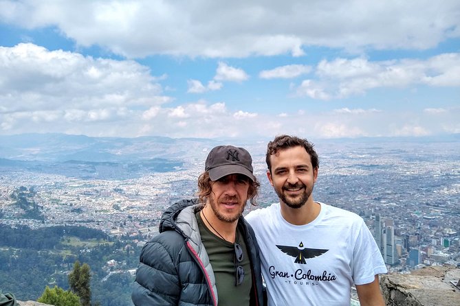 Monserrate Tour in Bogotá Including Tickets - Getting There Fast: Teleférico Base, Tickets, and the Yellow Umbrella