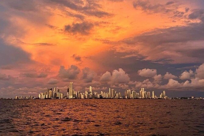 Night Boat Party - Private Boat Rental - Timing and what to expect from the 4-hour flow