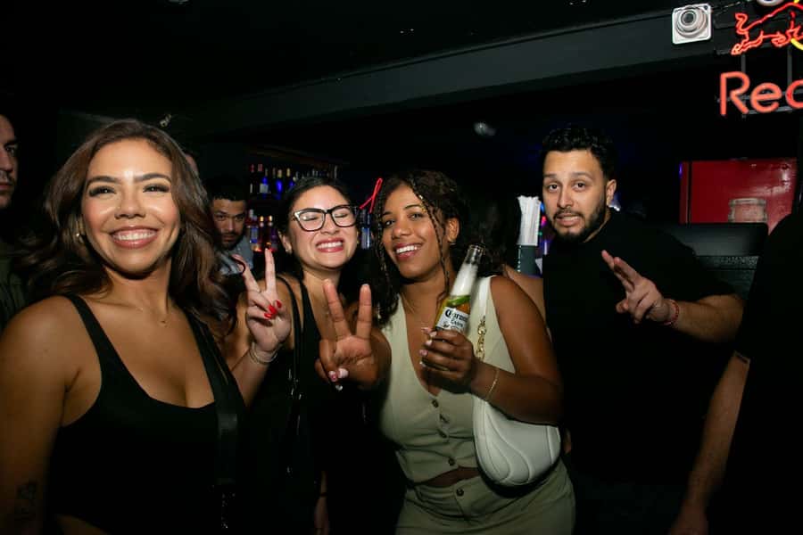 Nightlife Medellin, Rooftops, bars and Clubs - Provenza club finale at Porton de Provenza, dance plus choice