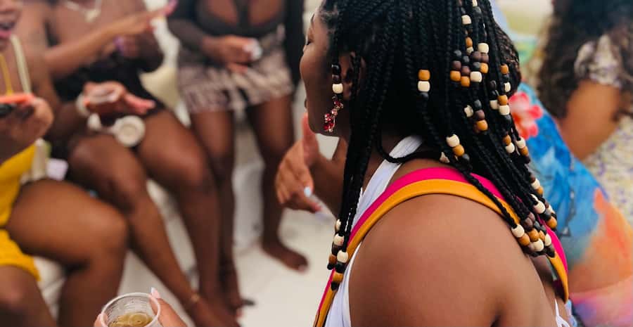 Nightlife: sunset boat party + tour of the old town - Who this Cartagena nightlife combo works best for