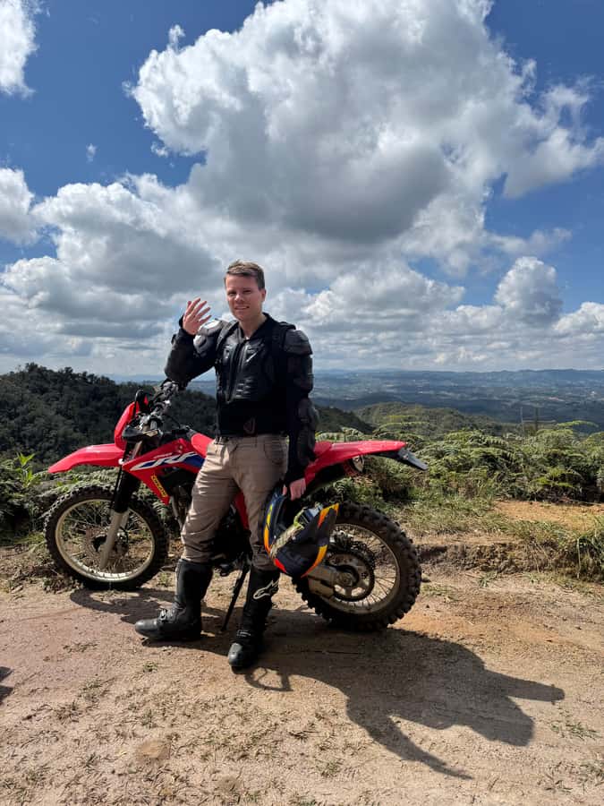 Off-road motorcycle adventure through the Medellín mountains - Private transportation from Medellín and why the group size matters