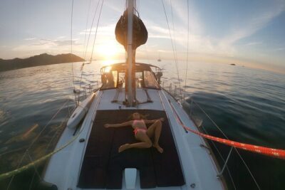 One amazing day in a private recent sailing boat in the Tayrona Park. The best sail trip from Santa Marta!