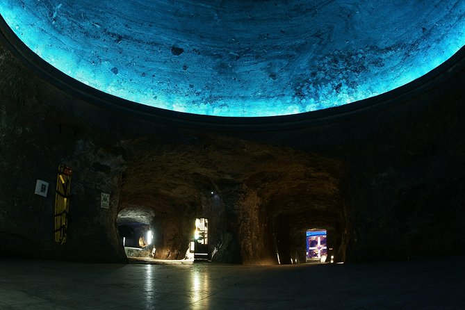 One Day Salt Cathedral of Zipaquirá, You can not miss this Wonder of Colombia - The 78-meter world circle on the floor, Nativity and La Piedad