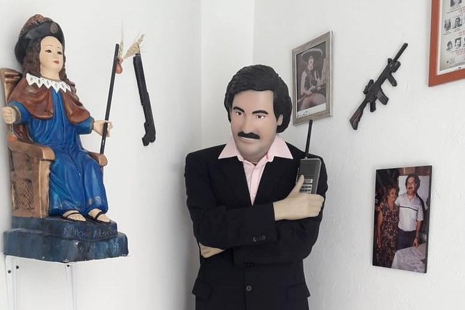 Pablo Escobar Tour : Museum, History and Beer - The rooftop where Escobar was killed, plus the competing suicide story