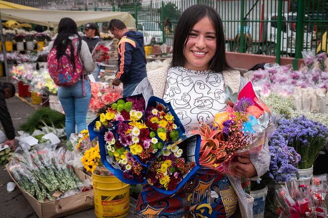 PALOQUEMAO MARKET FOOD TOUR. EXOTIC FRUIT. LOCAL SNACKS. /Min 2 pax - Small tips to get the most from your fruit tasting and photos
