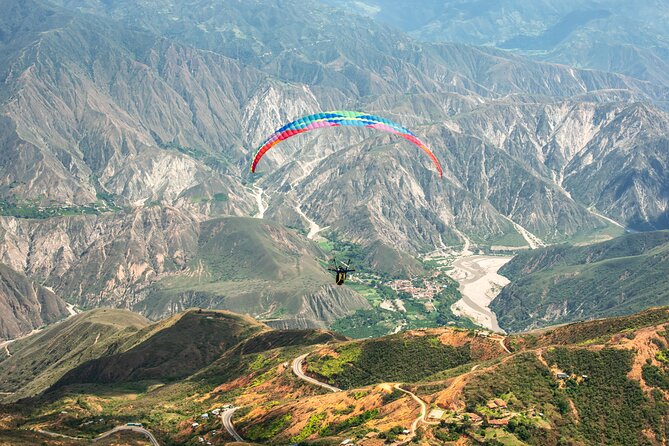 Paragliding experience in the Chicamocha Grand Canyon - Flying Over Chicamocha Canyon From Aratoca: What You’re Really Paying For