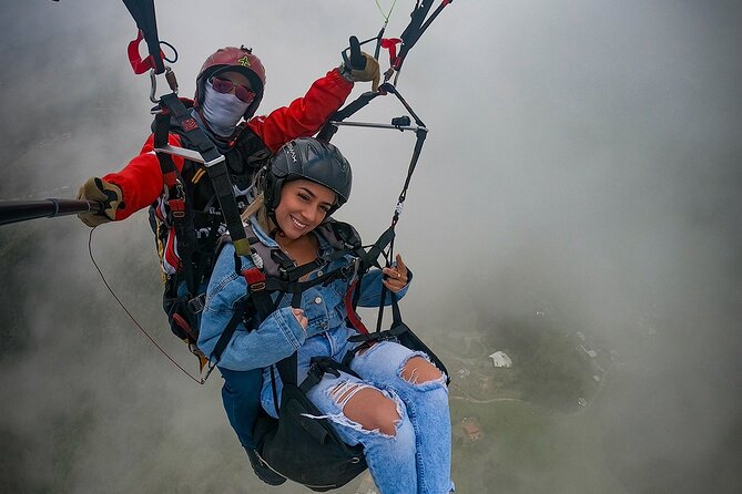 Paragliding flight | Transport option - Paragliding Over Medellín and Bello: What the 360-View Really Feels Like