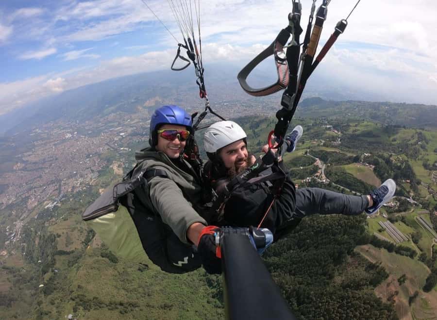 Paragliding Medellin with Transportation and free Videos - Key highlights at a glance
