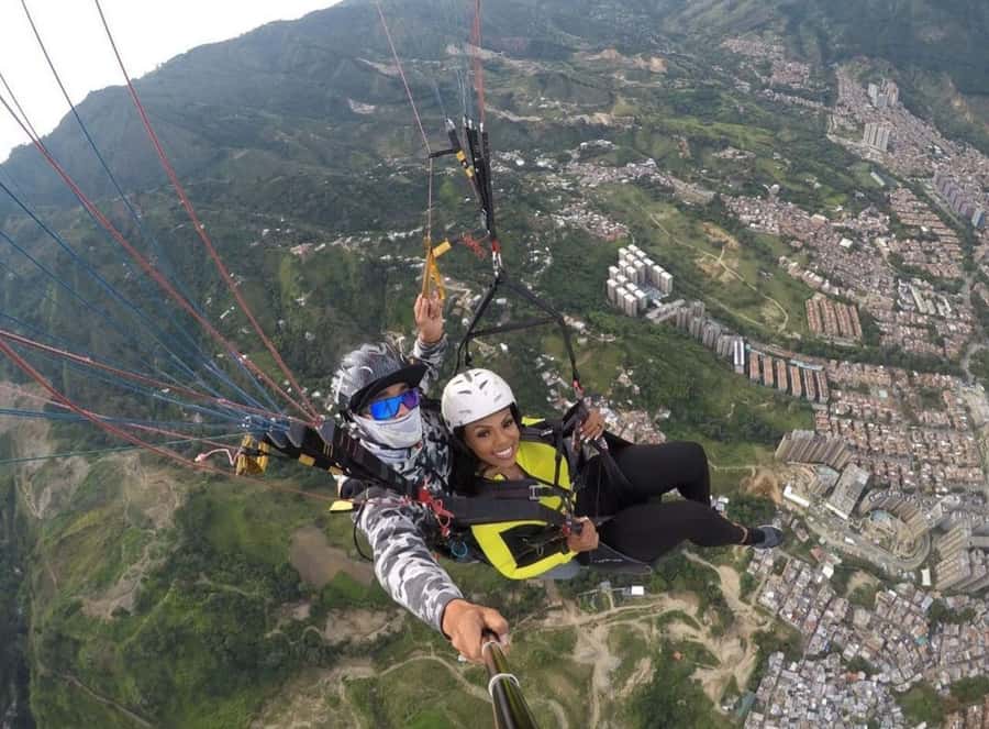 Paragliding Medellin with Transportation and free Videos - Paragliding from San Felix: the views you came for