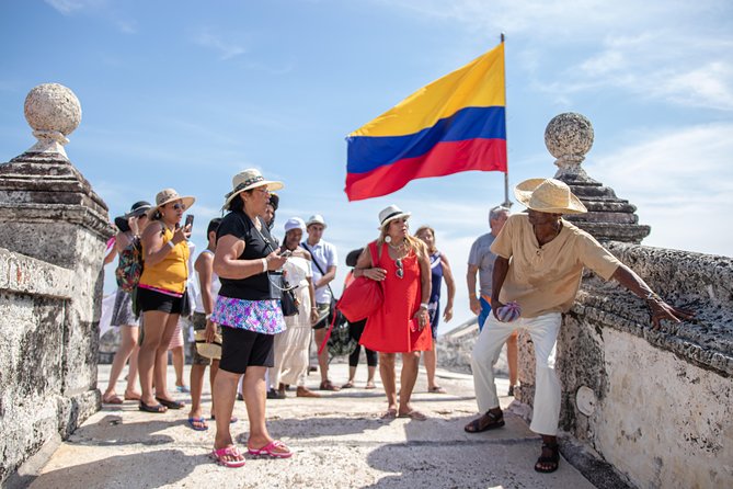 Playa Morena Beach Club Whith Lunch And Walking tour of fort San Fernando - Who this tour is best for