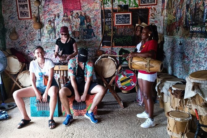 Popular Tour San Basilio De Palenque - Group size: how max 15 travelers changes the vibe