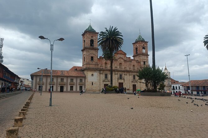Private and exclusive tour Sal Zipaquirá Cathedral and coffee tasting - A private, comfortable route out of Bogotá with real local guidance