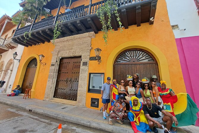 Private Cartagena Walking tour - Plaza de Bolívar: Independence, Local Life, and Shade