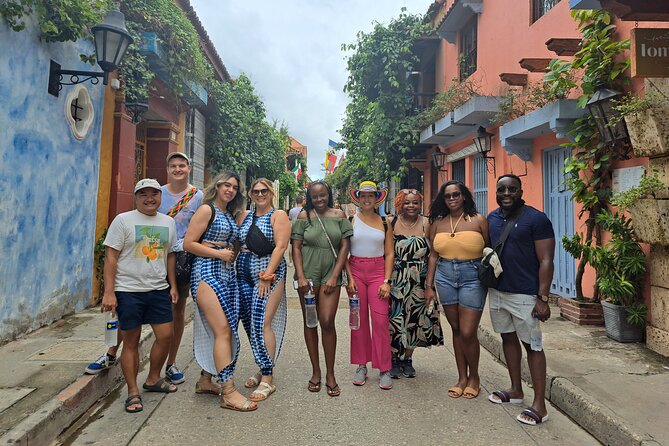Private Cartagena Walking tour - Santo Domingo Plaza and Botero’s Reclining Figure
