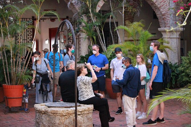 Private City Tour Cartagena - Stop 5: Centro Histórico for the colonial core and the plazas you remember