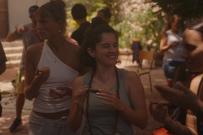 Private Getsemani Family Fruit Experience in Cartagena - Meeting at Casa del Tunel, Then Choosing Your Path