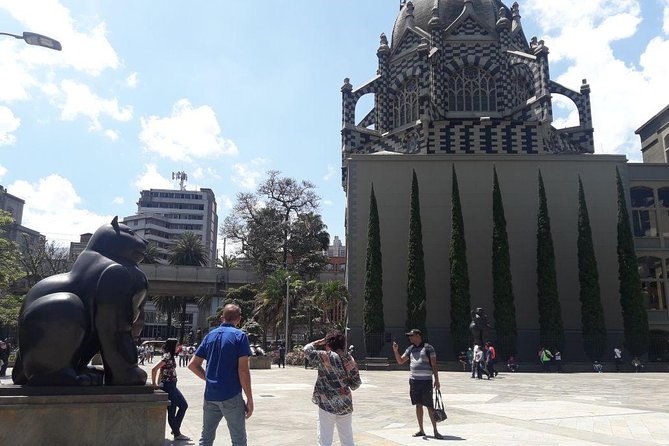 Private half day Medellin tour: meet Fernando Botero´s 23 statues - What a private guide changes, from Joe to Manny to Silvio