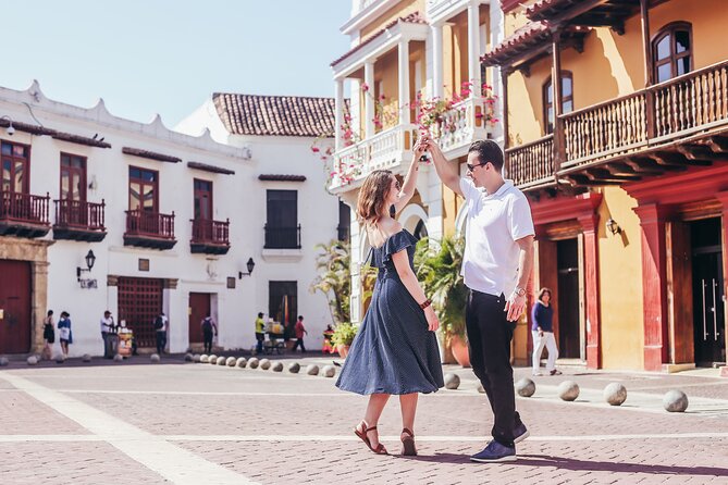 Private photo shoot in Cartagena in Spanish - A 45 to 60 minute photo shoot that fits Cartagena reality