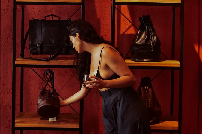Private Shopping Session in the Fashion District of Bogota - Timing, Meeting Point, and How the Loop Works
