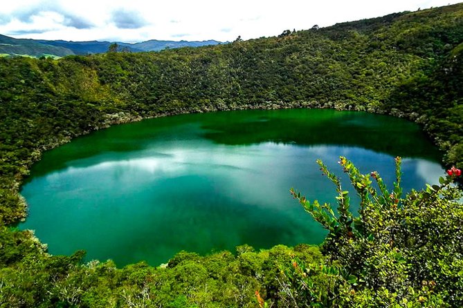 Private Tour: Guatavita, Salt Cathedral & Local Cuisine - Catedral de Sal: 180 meters underground and a guided experience that makes sense